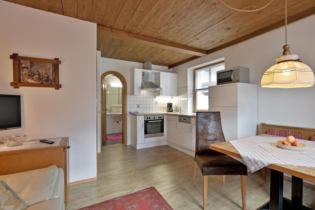 Ferienwohnungen Kircher Mayrhofen Habitación foto
